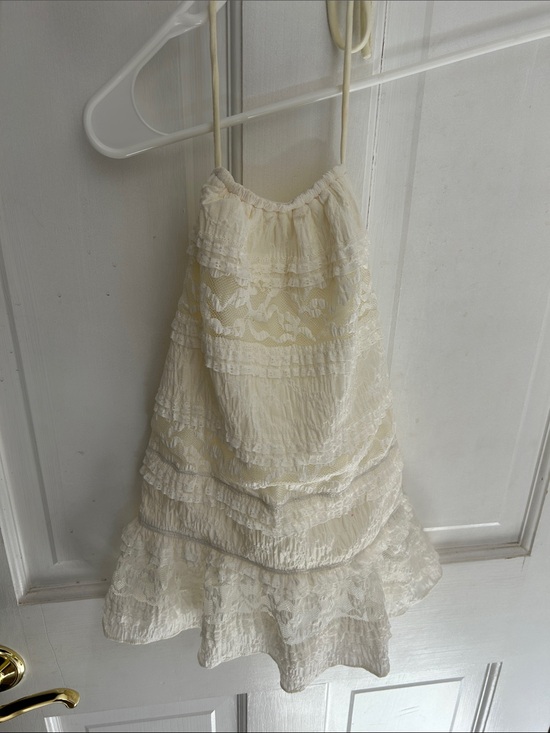 Windsor Tops - Lace Ruffled Halter Top